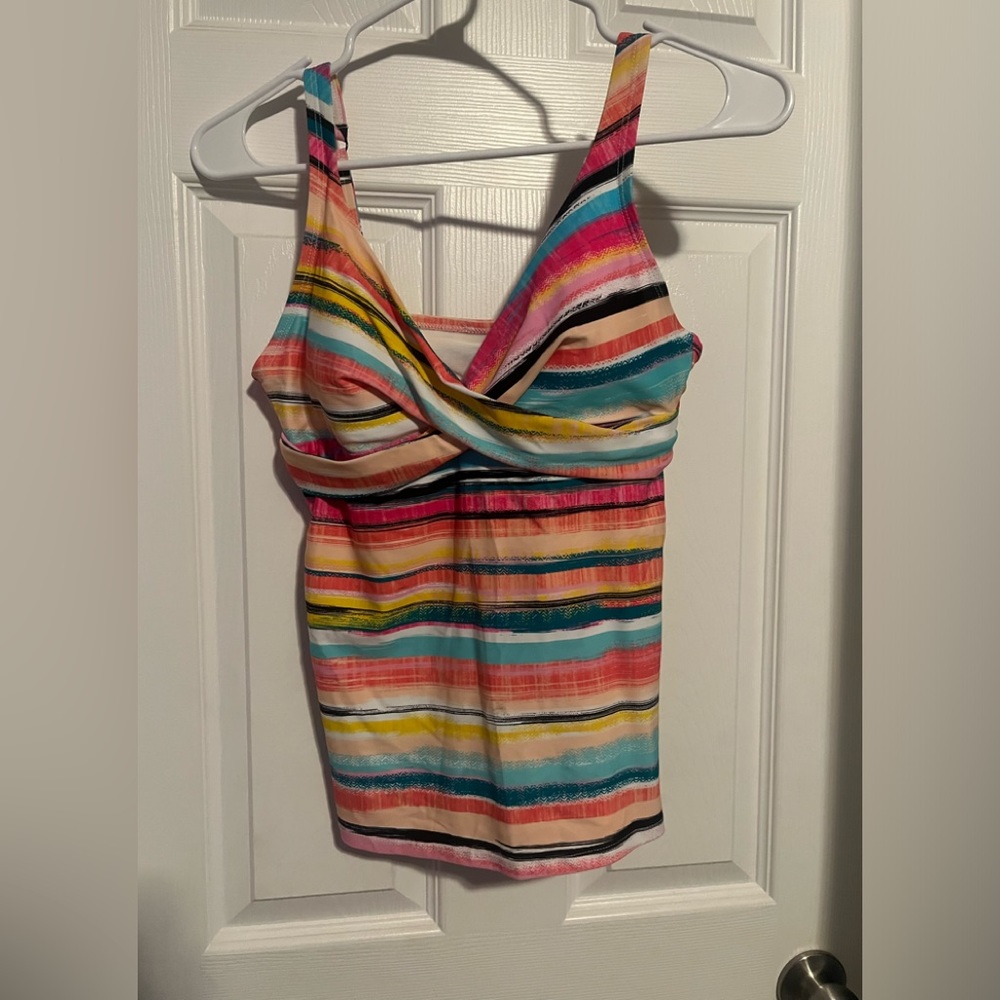 ❤️ Swim Top With Built In Bra
